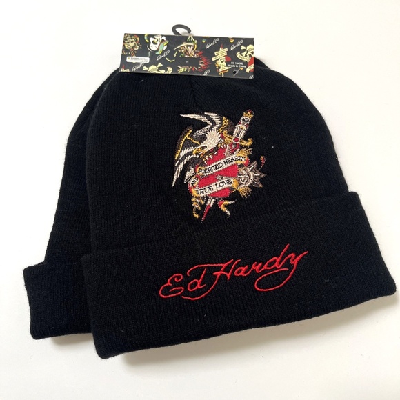 Ed Hardy Skull & Heart Beanie Set 2-Pack Knit Black Embroidered Logo Hat NWT - Picture 3 of 5